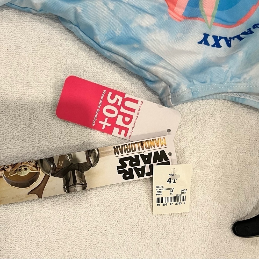 NWT baby Yoda bathing suit 4T - Picture 3 of 3